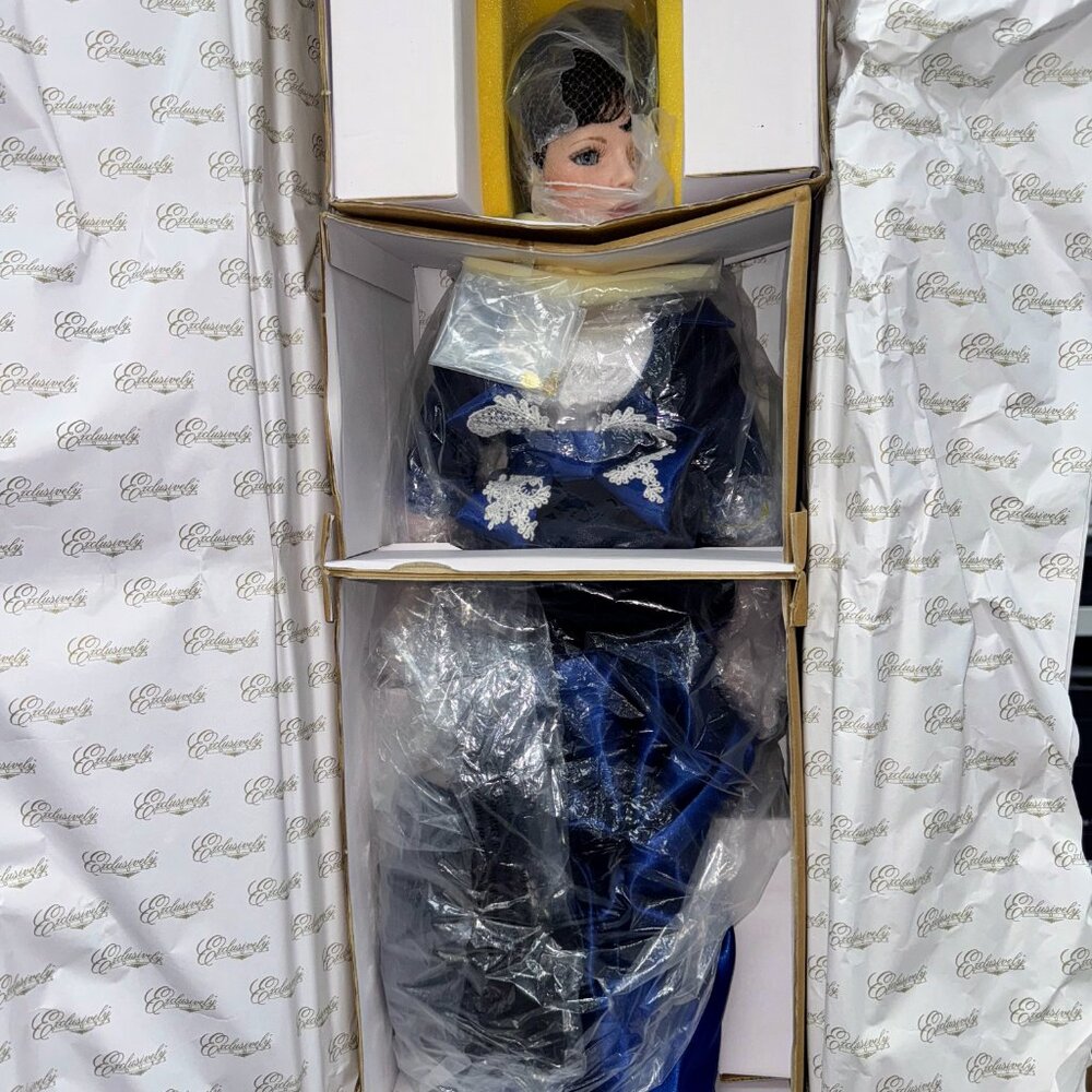 Jackie Chimpsky Exclusively Yours Designer Doll Sarah 98/400